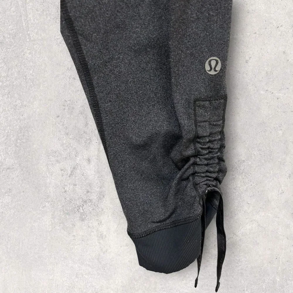 Lululemon‎ Women's Athletic Crop Leggings Ankle Tie Charcoal Gray Size 6